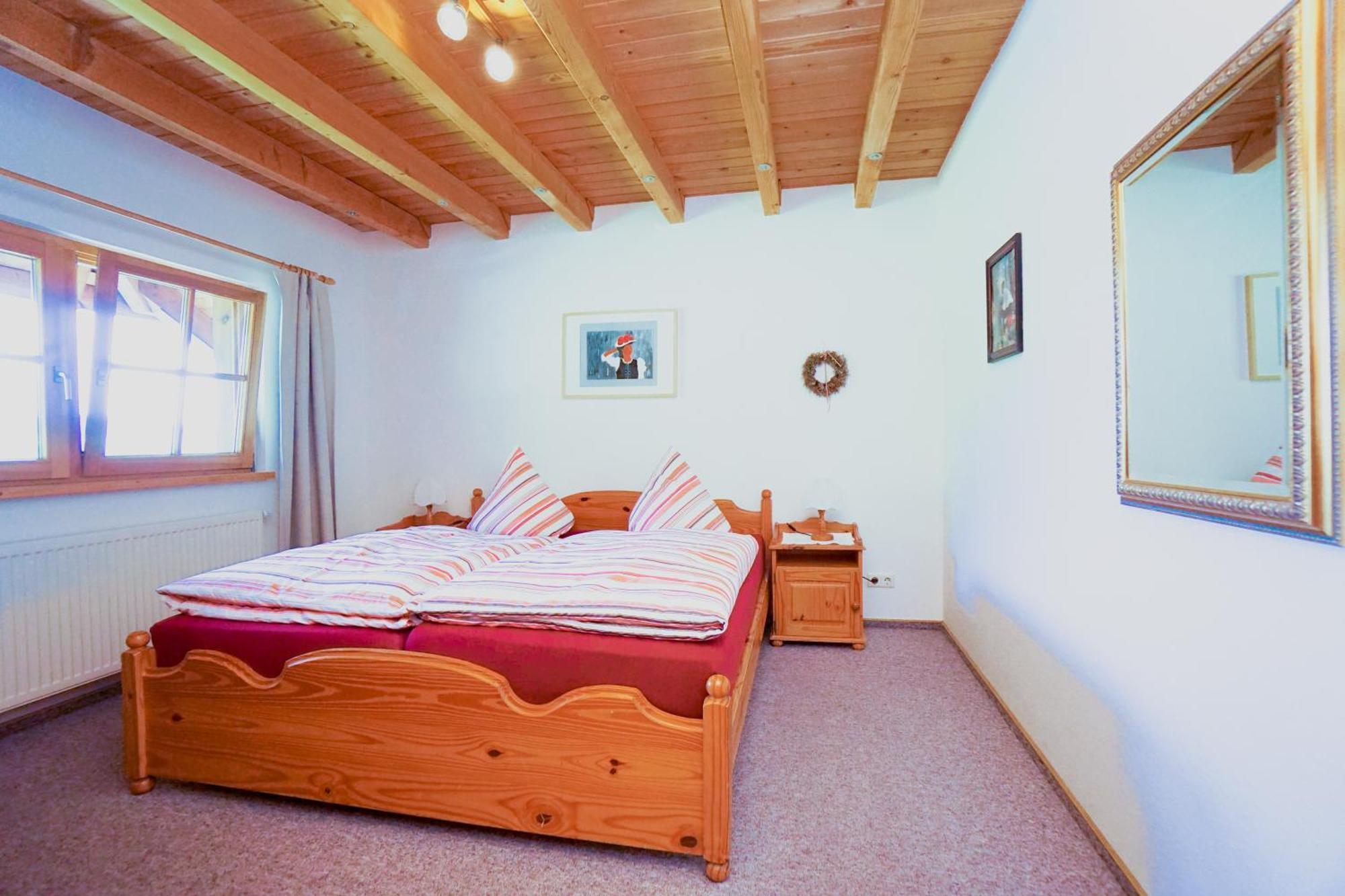 Hubertus Lodge Ibach Room photo